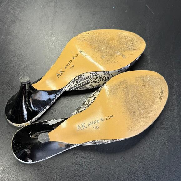 Anne Klein y2k 90s Black White Abstract Roses Open Toe Kitten Heels 7.5 - Picture 5 of 9